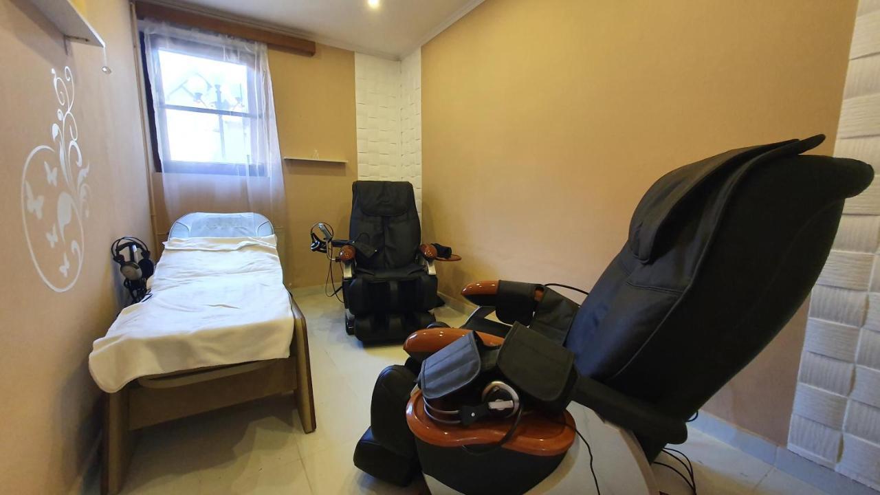 Harmonia Apartmanhaz Balatonlelle Eksteriør bilde
