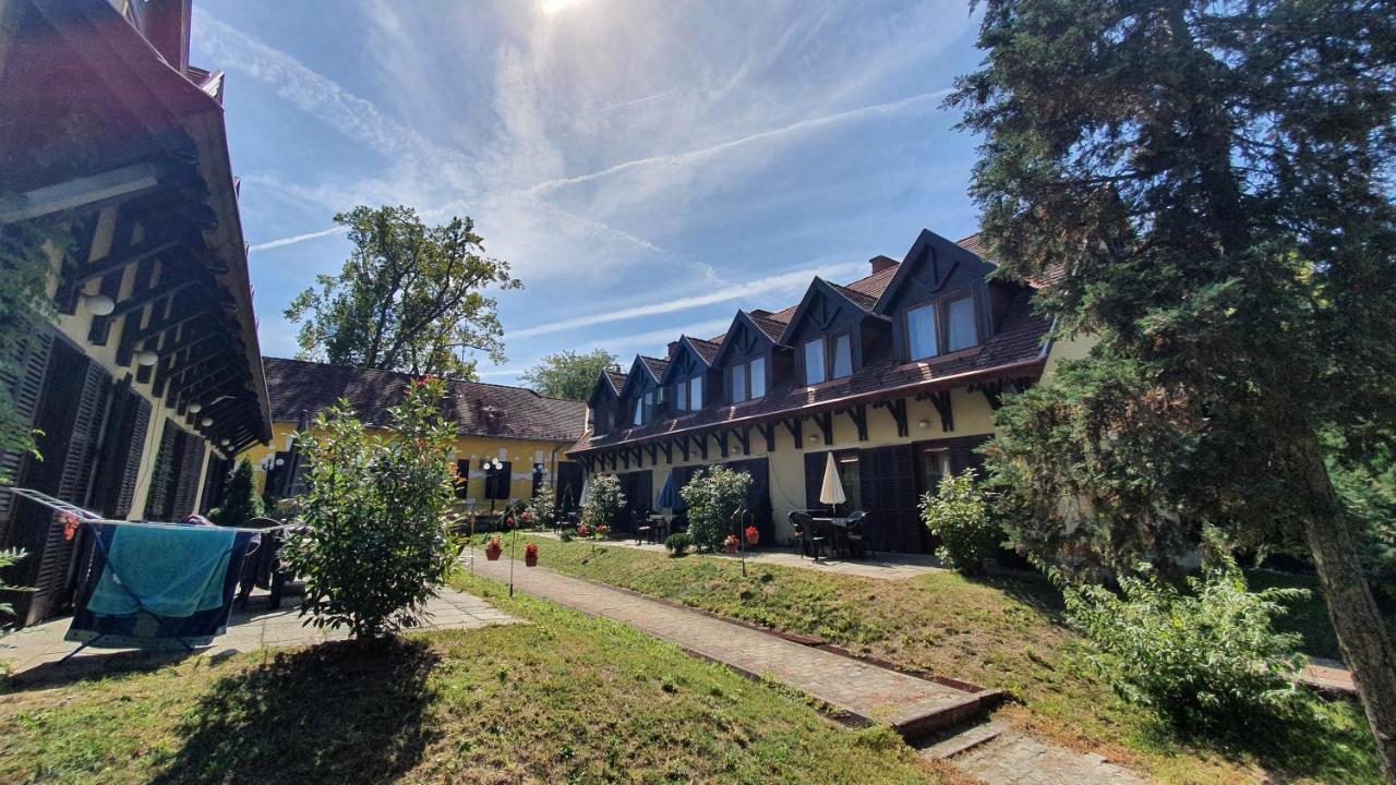 Harmonia Apartmanhaz Balatonlelle Eksteriør bilde